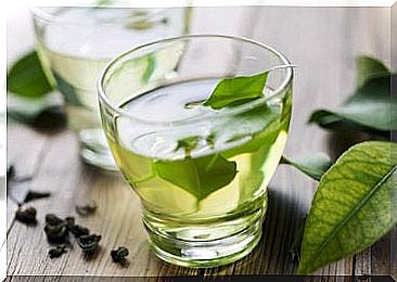 Detoxifying teas: green tea 