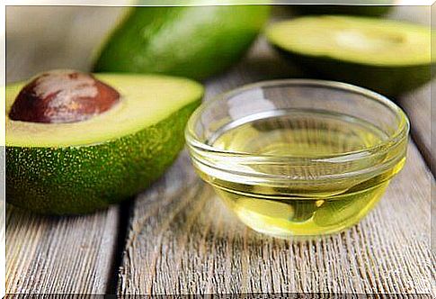 6 great natural remedies with avocado - chapped lips