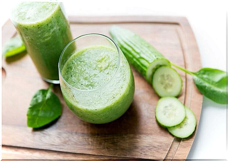 Cucumber juice against fluid retention