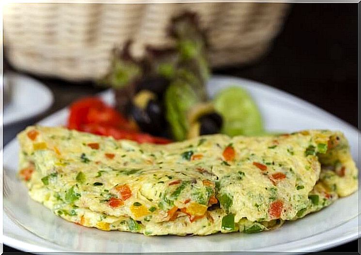 Omelette with ham, cheese and broccoli