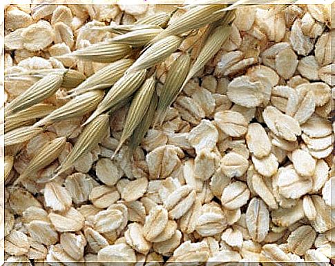 Oats against discoloration of the skin