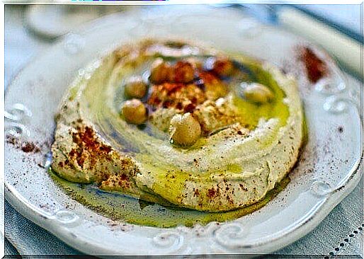 Hummus plate