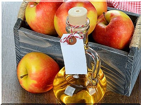 Apple cider vinegar for hair conditioners