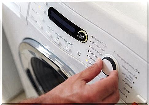 cleaning-the-washing-machine