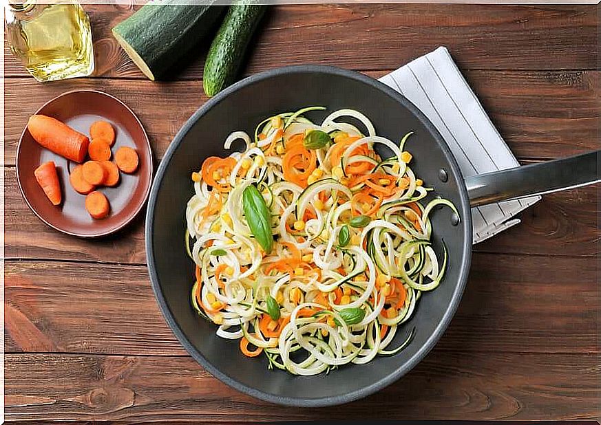 Spaghetti with zucchini and carrots: easy and tasty recipe!