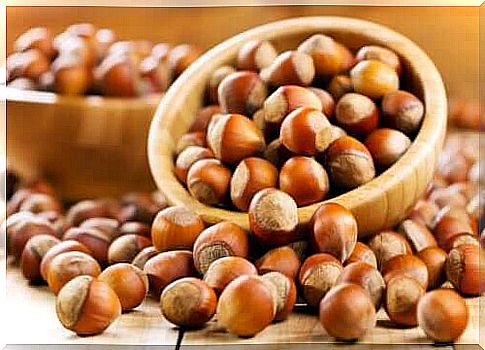 Hazelnuts are characterized by their folic acid content