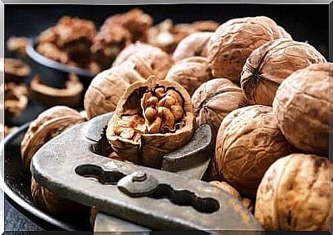 Walnuts not only provide energy, they are also heart-healthy