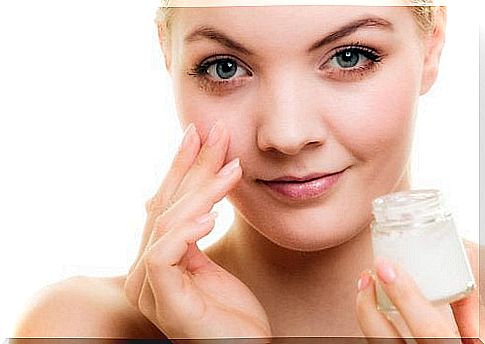 Tips to Avoid Wrinkles Around the Eyes