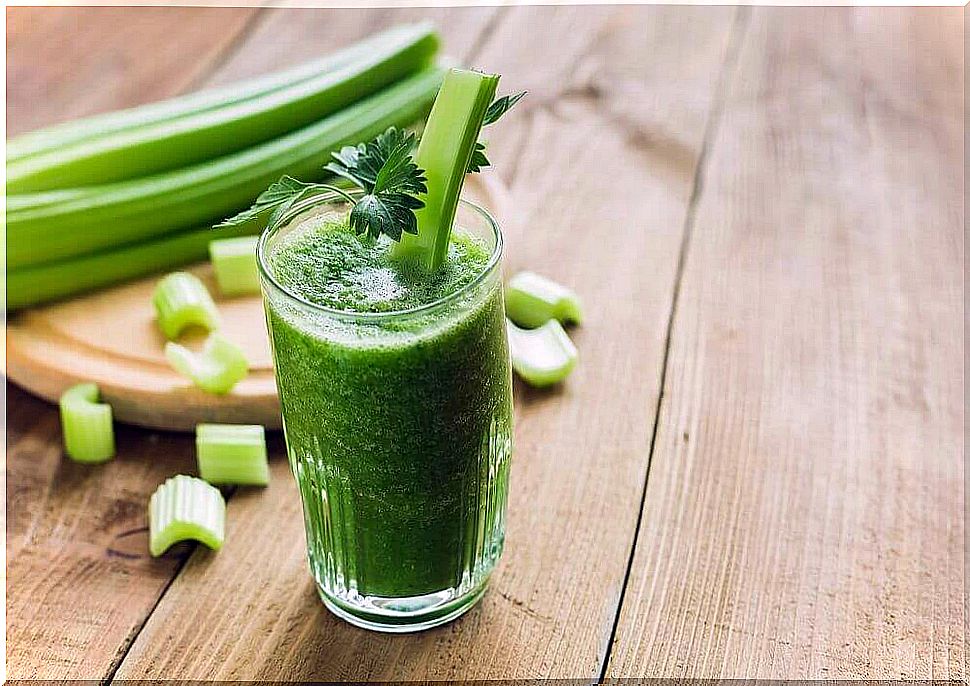 Detox smoothies are green